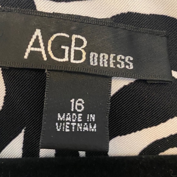 AGB Black and white abstract pattern dress  sz16 - Picture 3 of 4